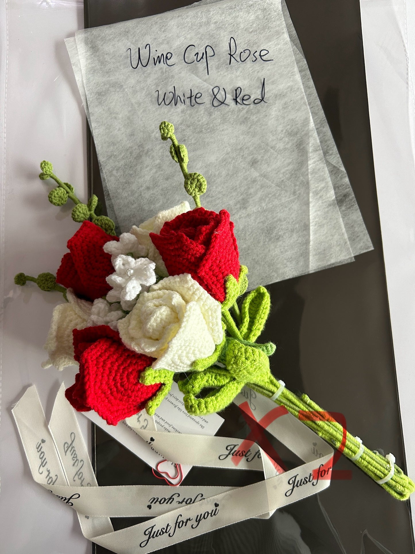 Crocheted Wine Cup Rose White and Red - DIY