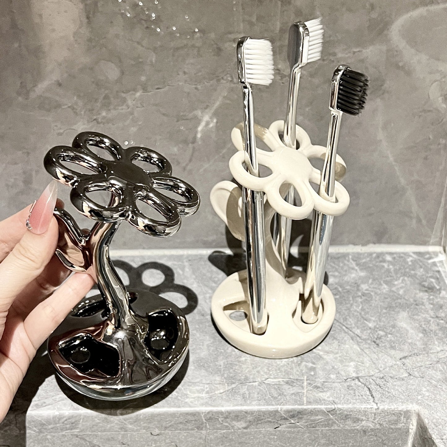 Creative flower toothbrush holder ceramic toothbrush base makeup brush storage toothbrush holder