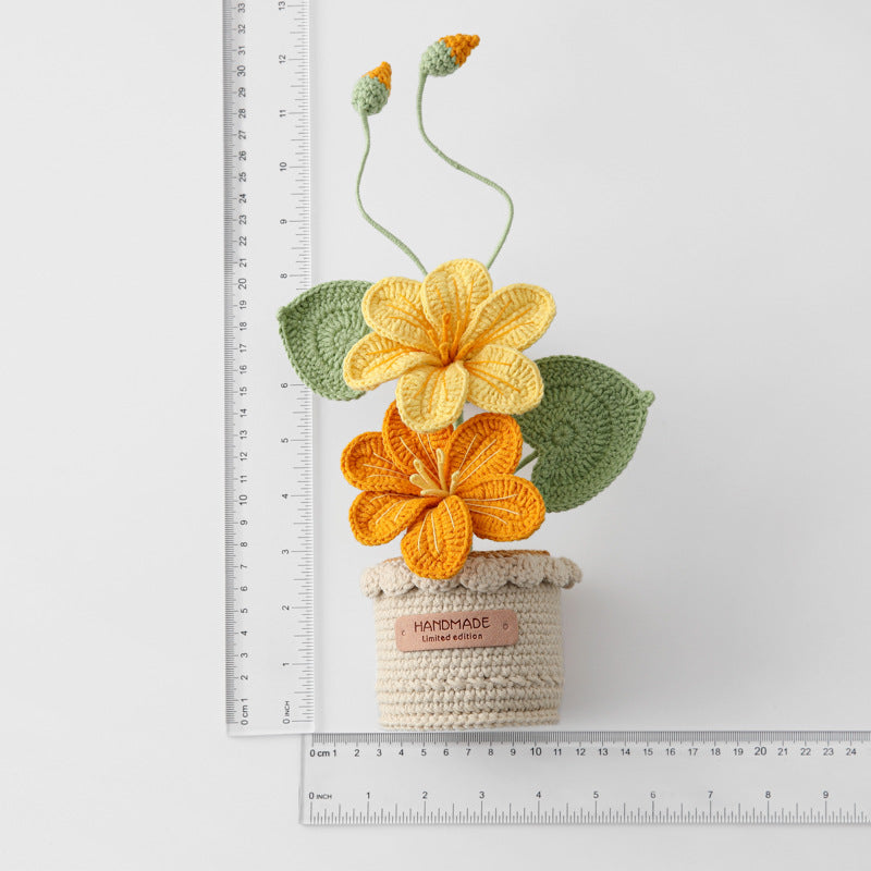 Crocheted potted plant 027