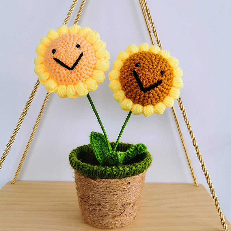 Crocheted potted plant 025