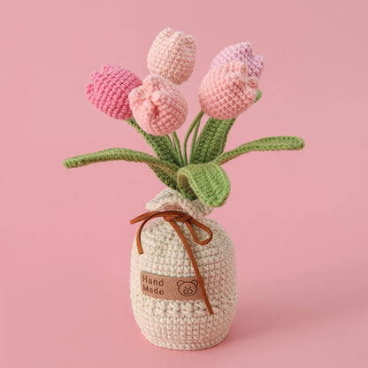 Crocheted potted plant 042