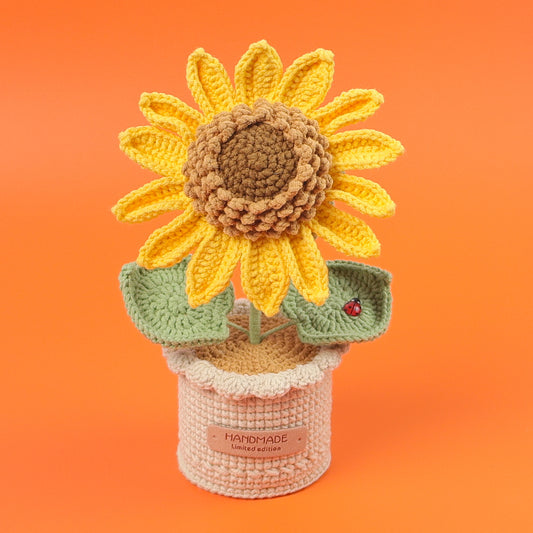 Crocheted potted plant 022