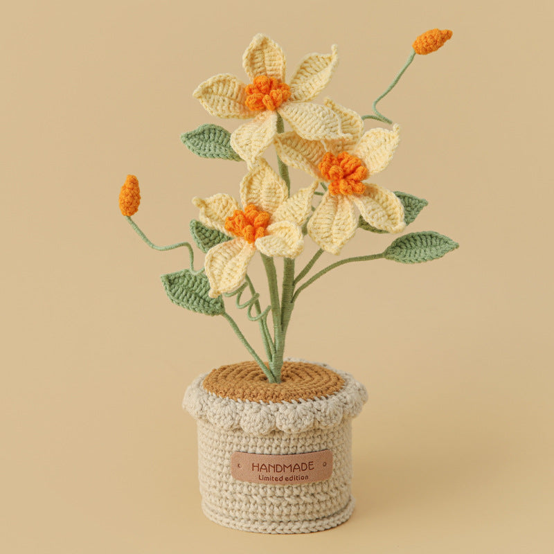 Crocheted potted plant 040