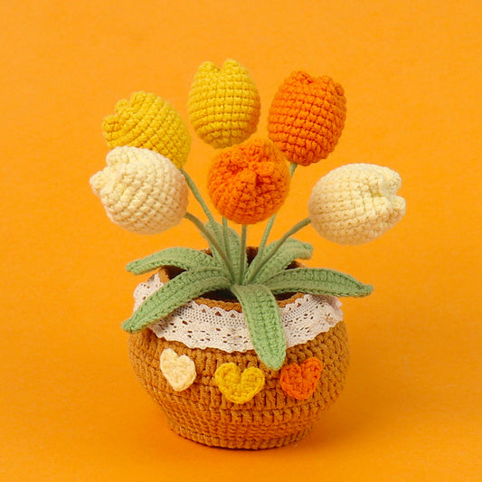 Crocheted potted plant 032