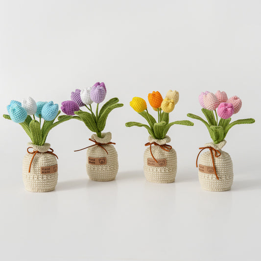 Crocheted potted plant 042