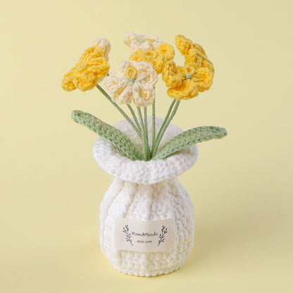 Crocheted potted plant 015