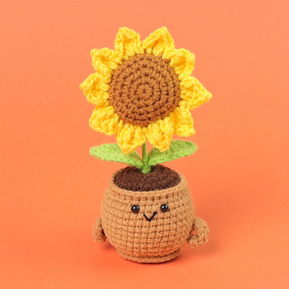 Crocheted potted plant 013