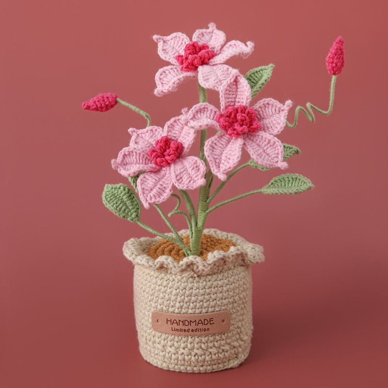 Crocheted potted plant 040