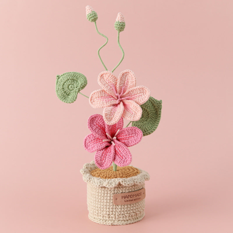 Crocheted potted plant 027