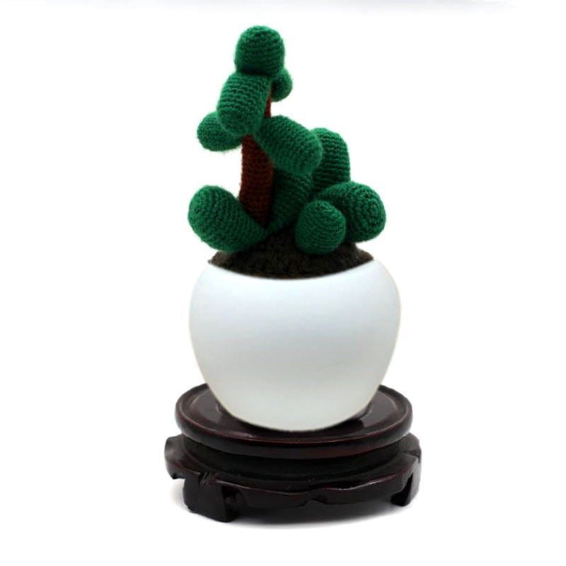 Crocheted potted plant 028