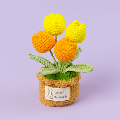 Crocheted potted plant 014