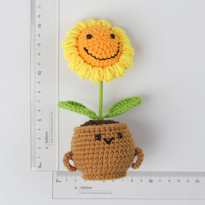 Crocheted potted plant 013