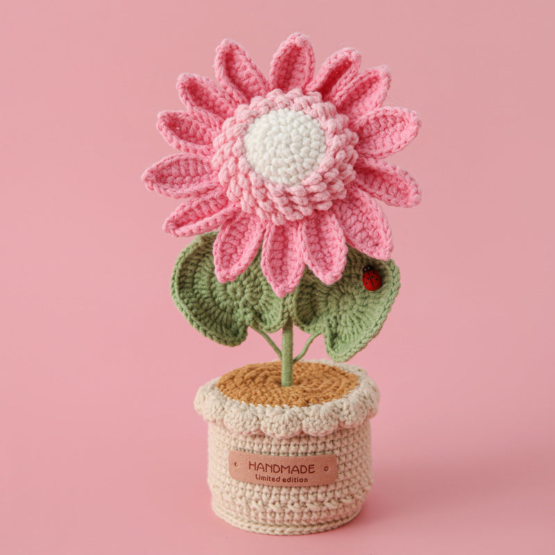 Crocheted potted plant 043