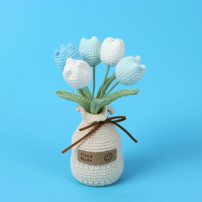 Crocheted potted plant 034