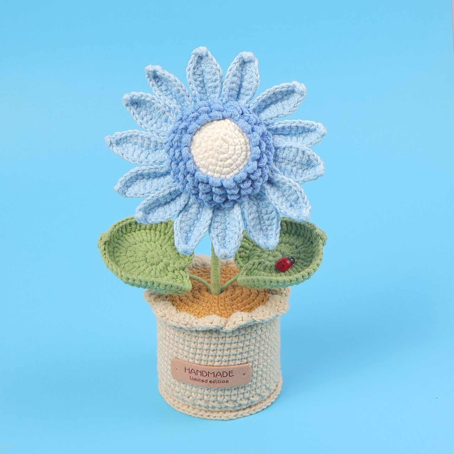 Crocheted potted plant 022