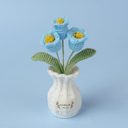 Crocheted potted plant 016