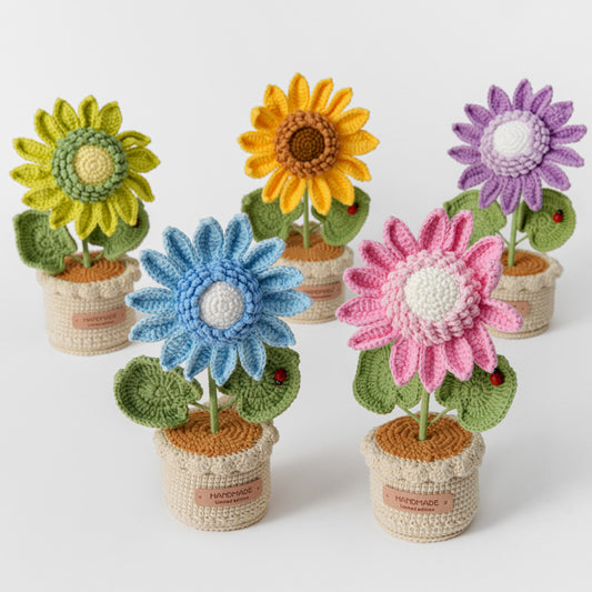 Crocheted potted plant 043