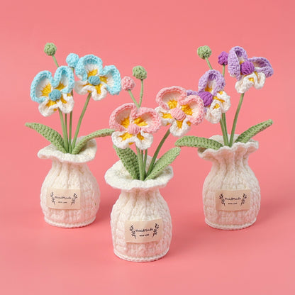 Crocheted potted plant 015