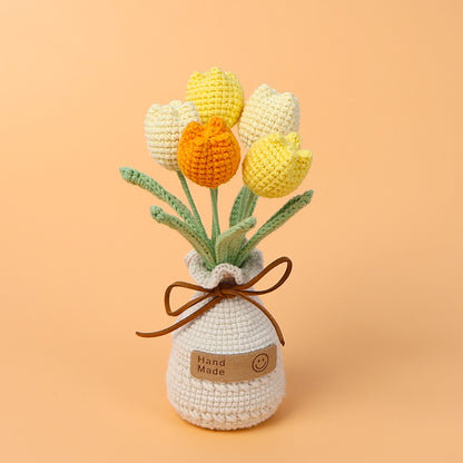Crocheted potted plant 034