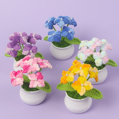 Crocheted potted plant 006