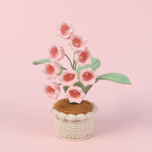 Crocheted potted plant 033
