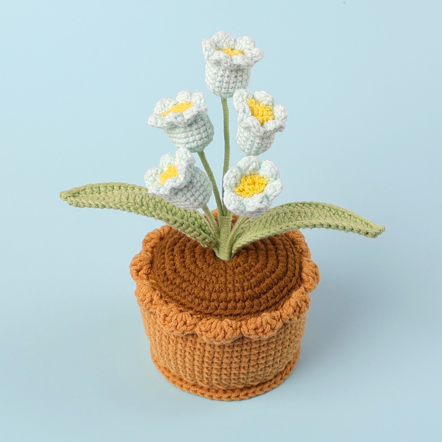 Crocheted potted plant 010