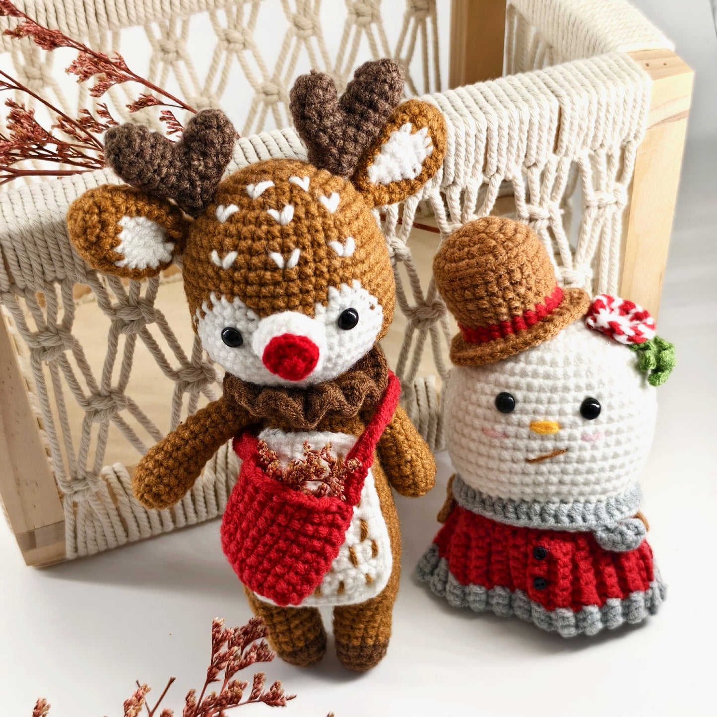 Crocheted Pendants & Ornaments 040