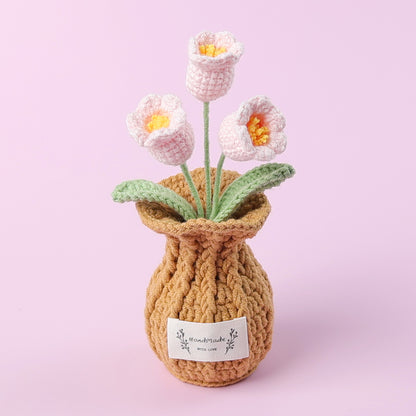 Crocheted potted plant 016