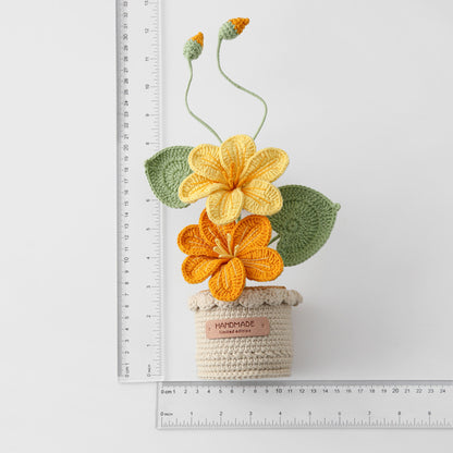 Crocheted potted plant 027