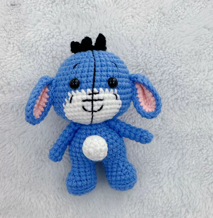 Crocheted Pendants & Ornaments 030