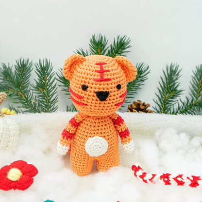Crocheted Pendants & Ornaments 039